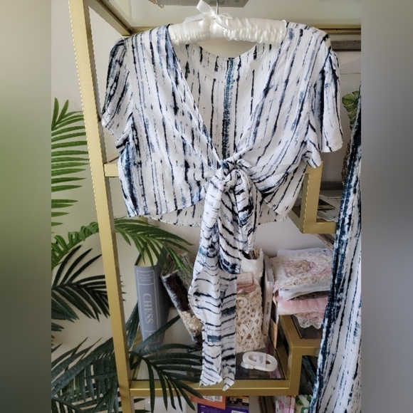 Vestique Tie Dye Matching Set Top Size Medium and Pants Size Large - Picture 3 of 8